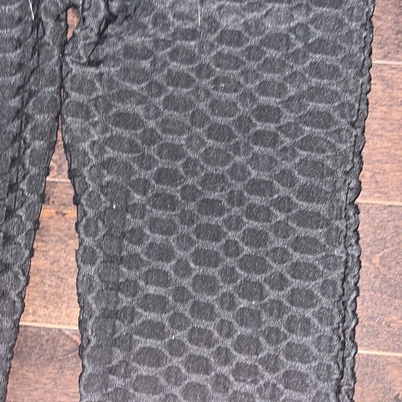 Brand new tiktok leggings!! - Picture 3 of 4